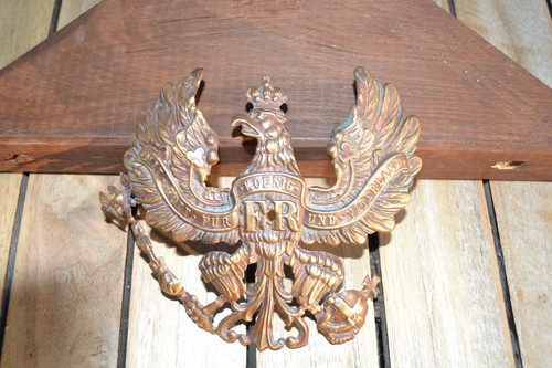 Plaque casque pointe - plaque,